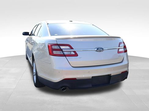 Used 2017 Ford Taurus SEL FWD image 21