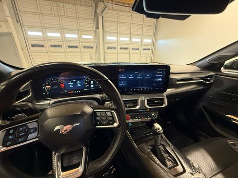 Used 2024 Ford Mustang GT Premium image 14