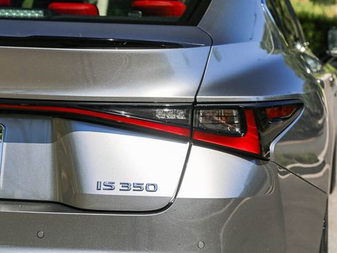 Used 2022 Lexus IS 350 F Sport image 15