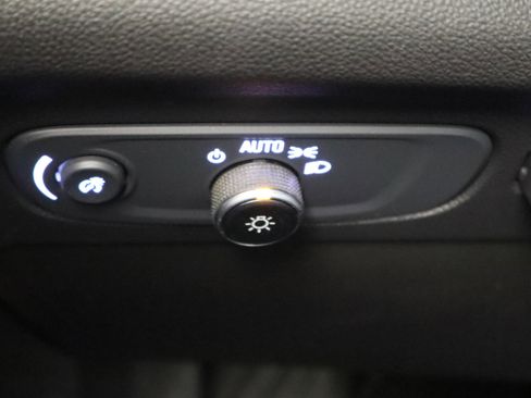 Used 2021 Buick Envision Avenir AWD/4WD image 34