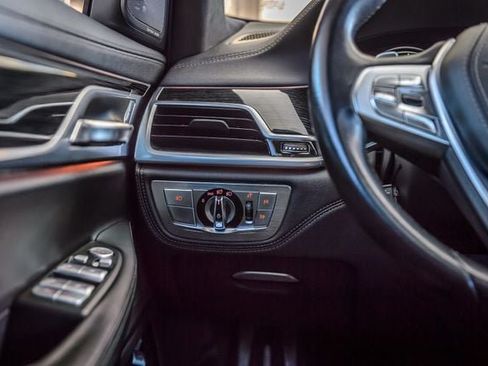 Used 2017 BMW 740i RWD image 26