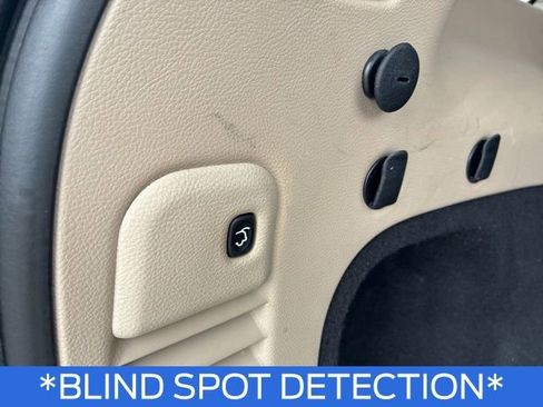 Used 2019 Jeep Grand Cherokee Limited image 12