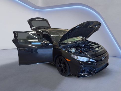 Used 2019 Honda Civic Sport image 7