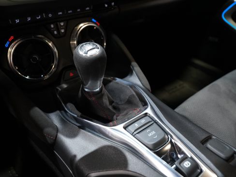 Used 2020 Chevrolet Camaro ZL1 RWD image 43