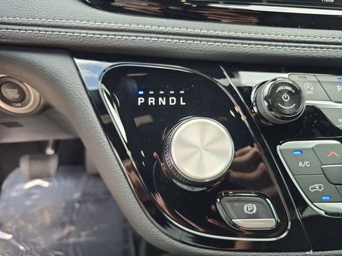 New 2026 Chrysler Pacifica Select FWD image 21