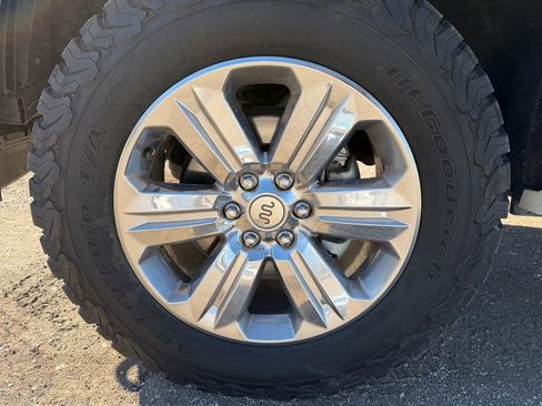 Used 2019 Ford F150 King Ranch w/ Equipment Group 601A Luxury AWD/4WD image 18