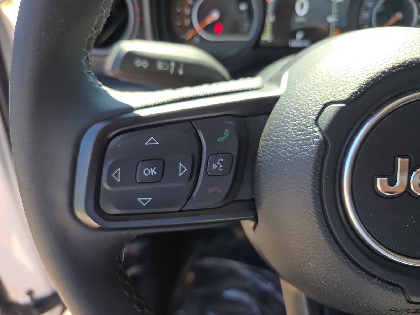 Used 2026 Jeep Wrangler Unlimited Rubicon AWD/4WD image 44