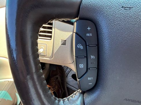 Used 2008 Buick Lucerne CXS FWD image 18