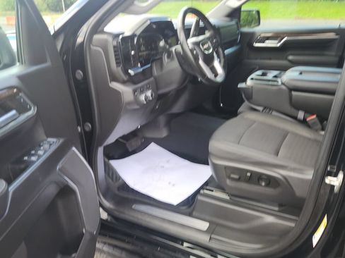 Used 2024 GMC Sierra 1500 SLE AWD/4WD image 18