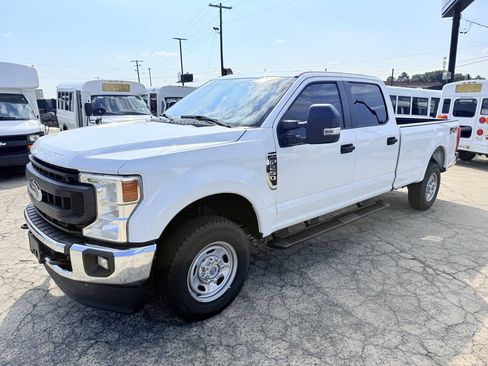 Used 2022 Ford F250 XL w/ Power Equipment Group AWD/4WD image 5