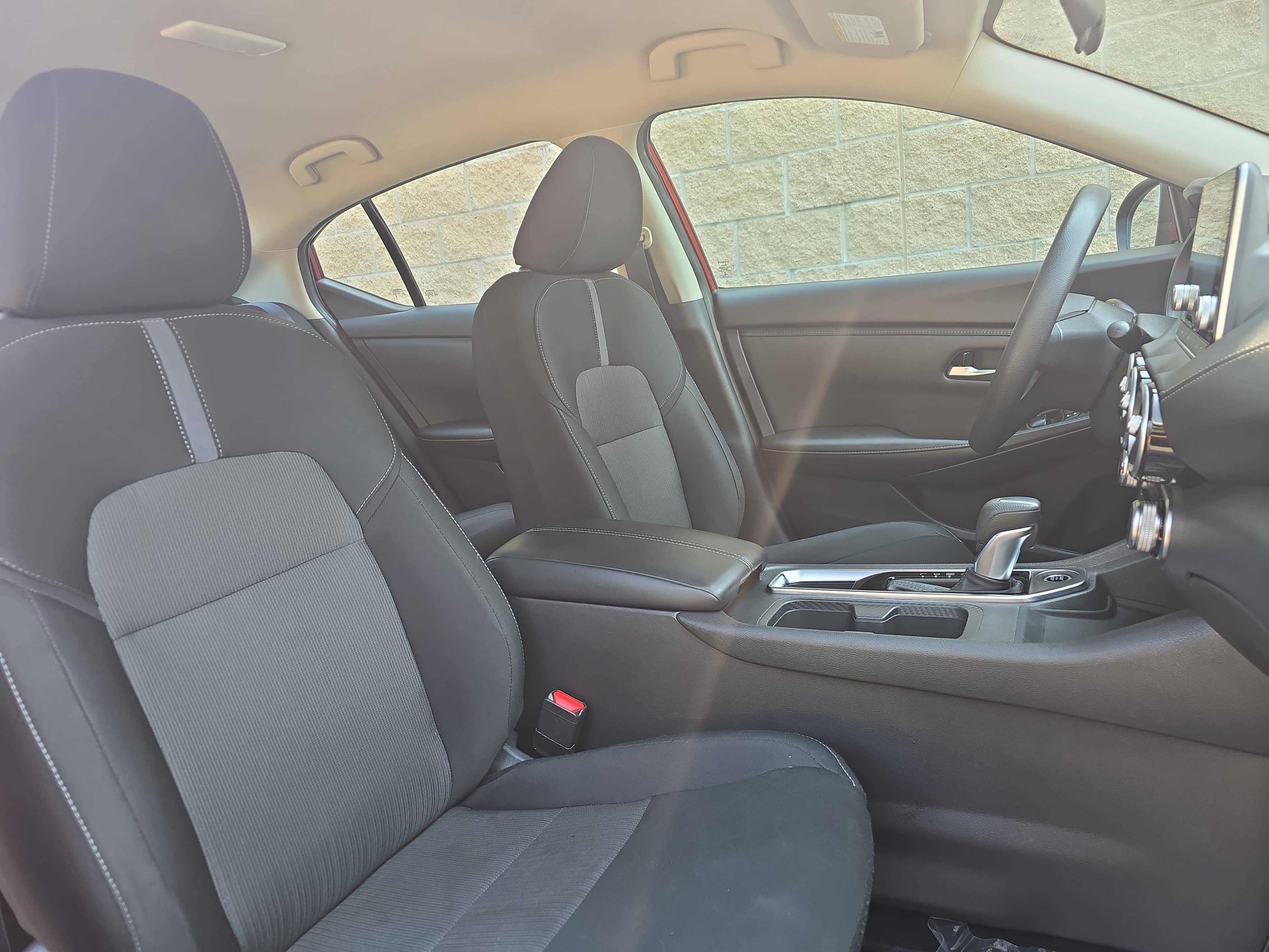 Used 2025 Nissan Sentra SV FWD image 10