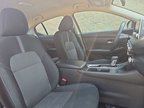 Used 2025 Nissan Sentra SV FWD image 10