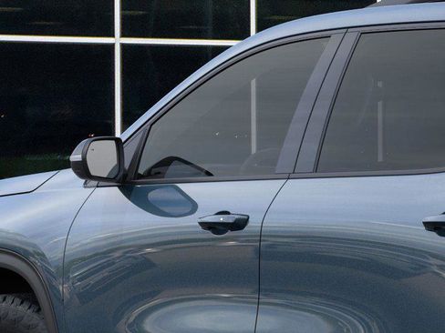 New 2026 Chevrolet Traverse Z71 image 12