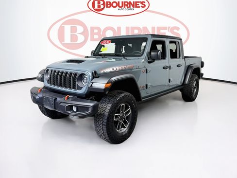 Used 2026 Jeep Gladiator Mojave AWD/4WD image 5
