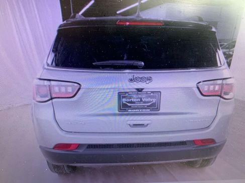 Used 2024 Jeep Compass Limited w/ Sun and Sound Group AWD/4WD image 14