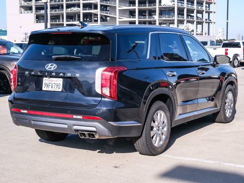 Used 2024 Hyundai Palisade SEL FWD image 4