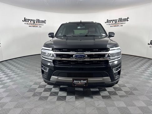 Used 2024 Ford Expedition Limited AWD/4WD image 4