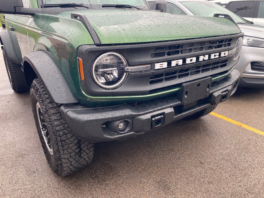 Used 2023 Ford Bronco Black Diamond w/ Sasquatch Package AWD/4WD image 3