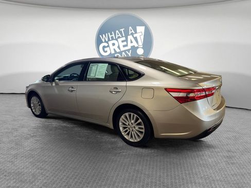 Used 2013 Toyota Avalon Limited image 6