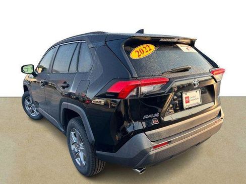 Certified 2022 Toyota RAV4 XLE FWD image 6