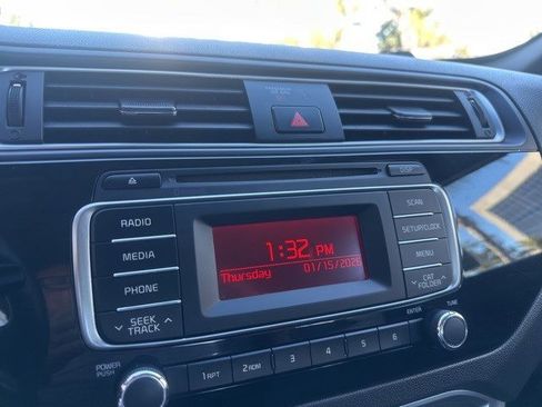 Used 2016 Kia Rio LX w/ Power Package image 16