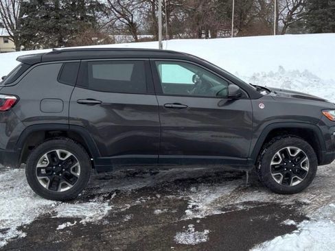 Used 2018 Jeep Compass Trailhawk image 3