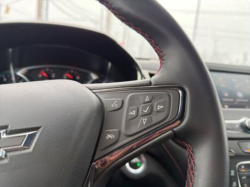 Used 2023 Chevrolet Equinox RS image 33