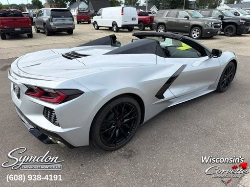 Used 2026 Chevrolet Corvette Stingray Convertible RWD image 4