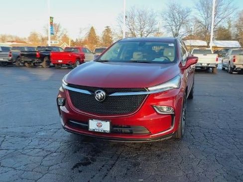 Used 2022 Buick Enclave Essence w/ Experience Buick Package image 3