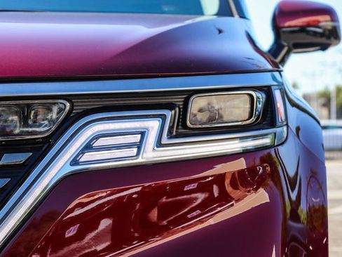 Certified 2024 Kia Carnival SX Prestige FWD image 5