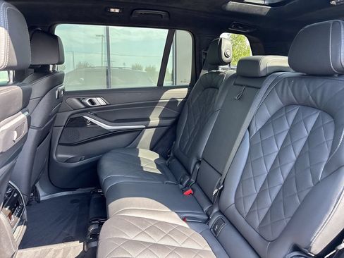 Certified 2024 BMW X7 xDrive40i w/ M Sport Package AWD/4WD image 14