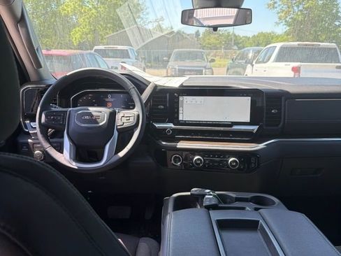 Used 2024 GMC Sierra 1500 Elevation AWD/4WD image 6