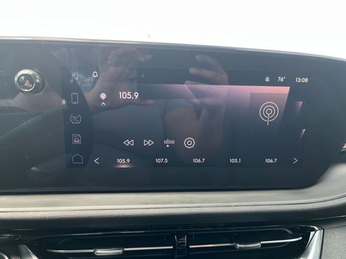 Used 2025 Buick Envista Sport Touring image 20