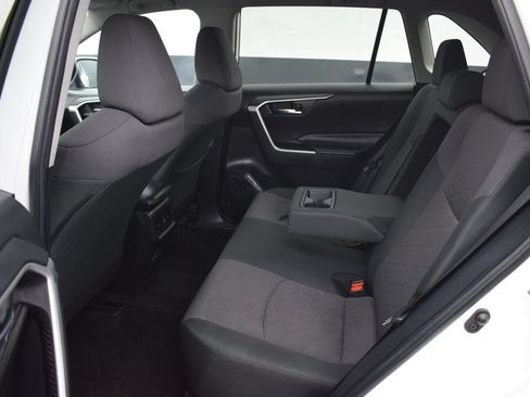 Used 2024 Toyota RAV4 XLE FWD image 12