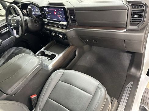 Used 2024 GMC Sierra 2500 SLT w/ SLT Convenience Package image 29