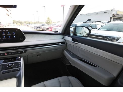 Used 2024 Hyundai Palisade Calligraphy FWD image 12