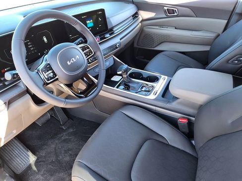 New 2026 Kia Carnival SX FWD image 7