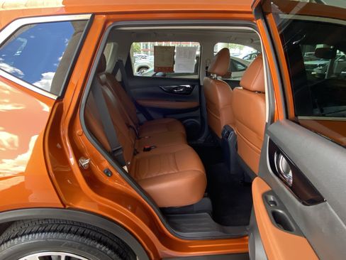 Used 2019 Nissan Rogue SL w/ Premium Package AWD/4WD image 40