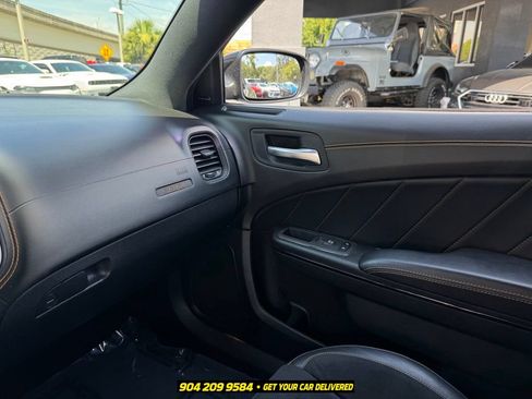 Used 2022 Dodge Charger Scat Pack RWD image 19
