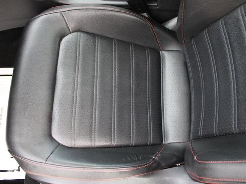 Used 2013 Volkswagen Jetta GLI Autobahn image 22