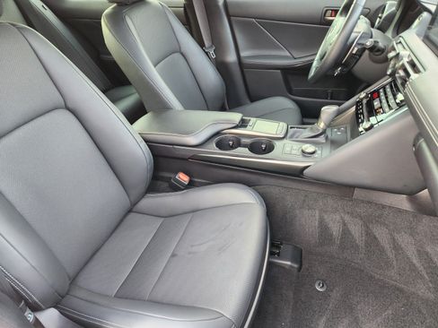 Certified 2023 Lexus IS 300 w/ Comfort Package RWD image 6