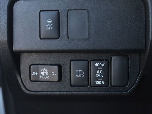Used 2023 Toyota Tacoma TRD Off-Road AWD/4WD image 23