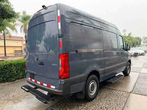 Used 2019 Mercedes-Benz Sprinter 144 image 5