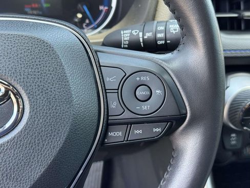 Used 2025 Toyota RAV4 SE AWD/4WD image 11