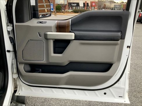 Used 2016 Ford F150 Lariat w/ Equipment Group 501A Mid image 22