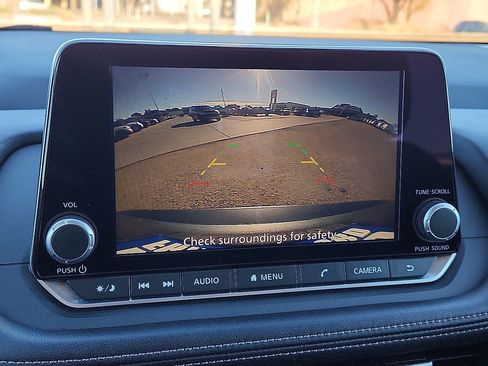 Used 2024 Nissan Rogue SV image 8