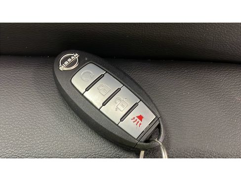 Used 2025 Nissan Frontier PRO-4X w/ Interior Protection Package AWD/4WD image 19