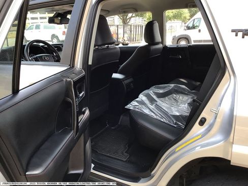 Used 2023 Toyota 4Runner TRD Off-Road Premium w/ Off Road Premium Plus Package AWD/4WD image 9