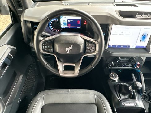 Certified 2024 Ford Bronco Black Diamond w/ Sasquatch Package image 15