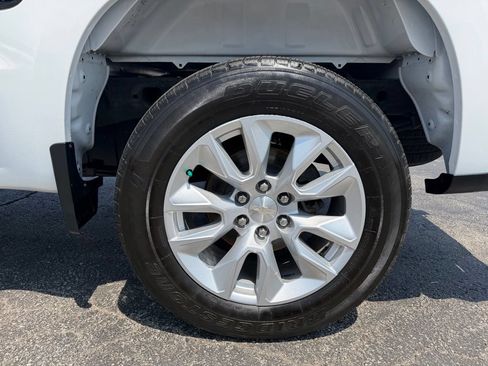 Used 2022 Chevrolet Silverado 1500 Custom AWD/4WD image 19